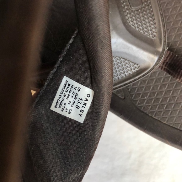 Oakley Men’s brown flap flops size 13 - Picture 7 of 7